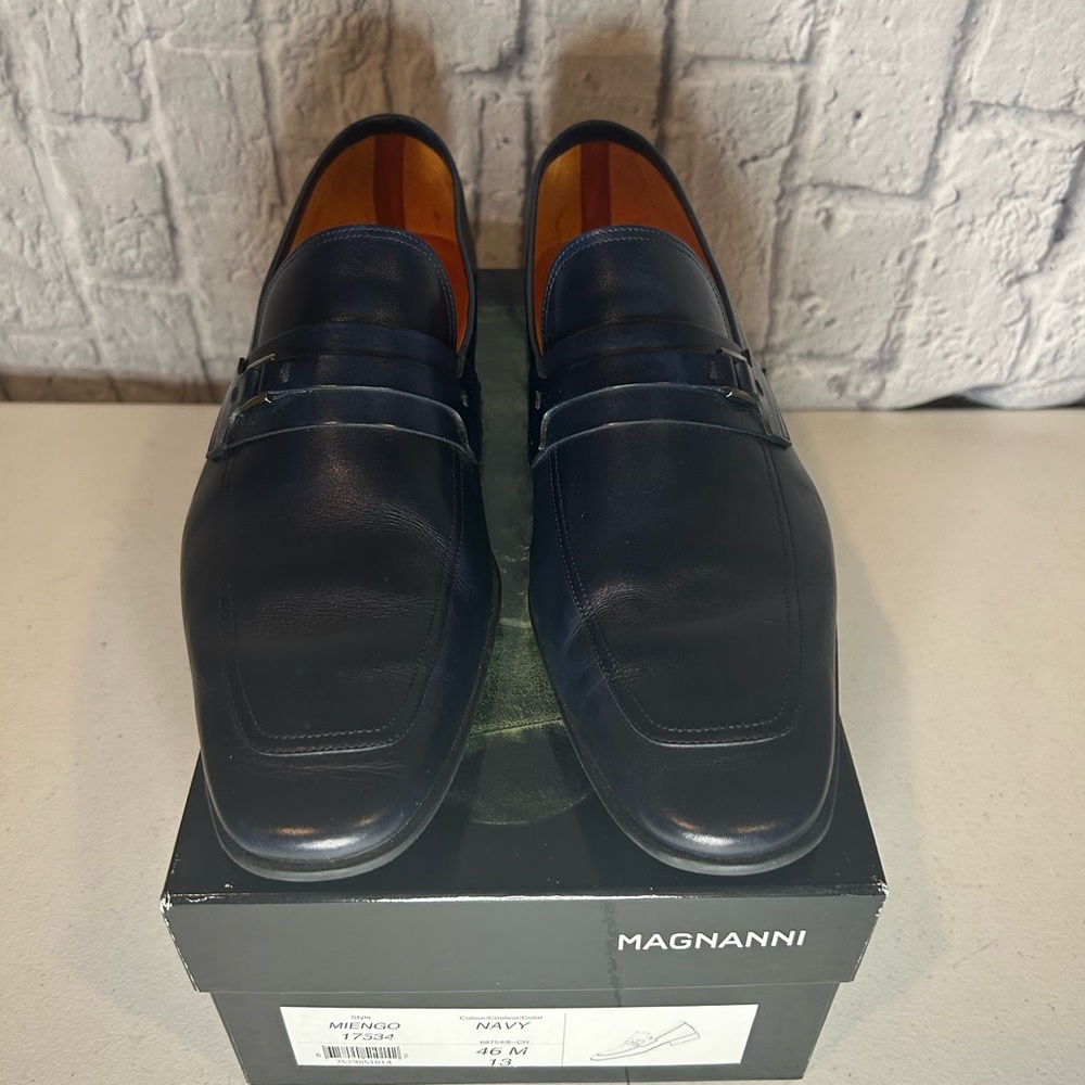 Size 13 blue leather Magnanni men’s shoe